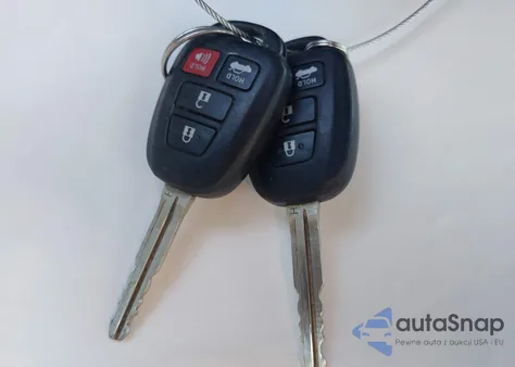 2018 Toyota Corolla Le from USA, damaged, VIN 2T1BURHE6JC111418